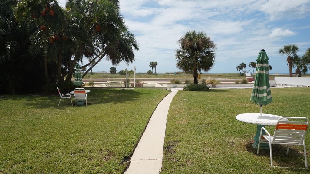 Tropic Terrace Of Treasure Island Hotel St. Pete Beach Exterior photo